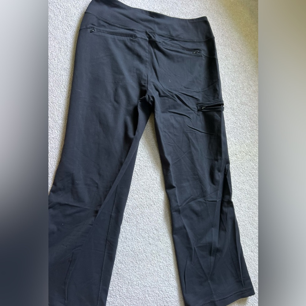 Duluth Trading Co Charcoal Cargo Pants